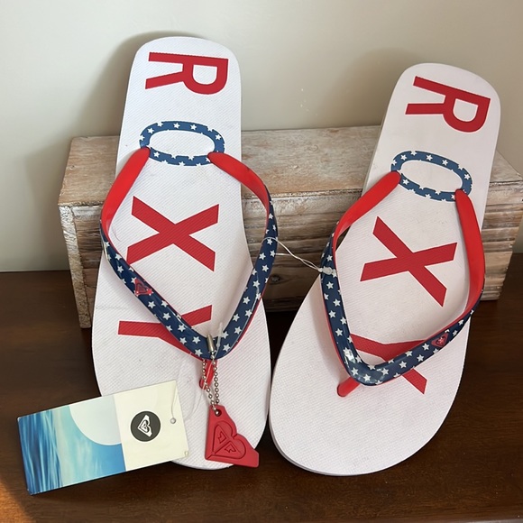 ROXY 🏄 NWT 🇺🇸Red White & Blue🇺🇸 Flip Flops Size 9 - Picture 2 of 9